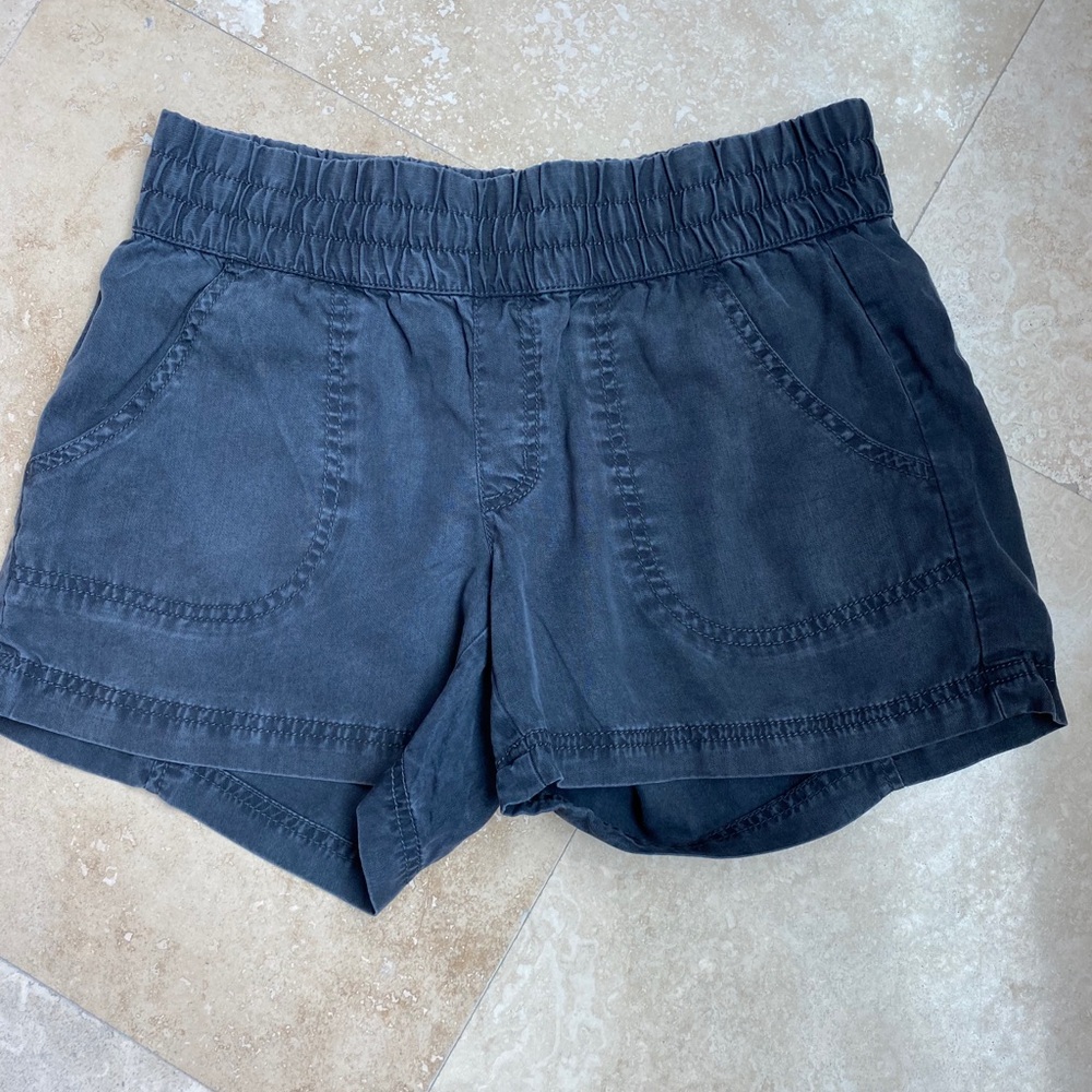 ATHLETA: SHORT WITH POCKETS- 6